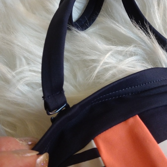 Lascana Venus swim top with front zipper sz 12(34B) approx - Picture 8 of 9